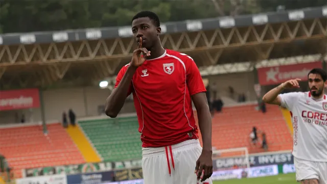 Samsunspor'dan Tarihi Transfer Satışı: Rekor Bonservis Bedeliyle Ayrılıyor
