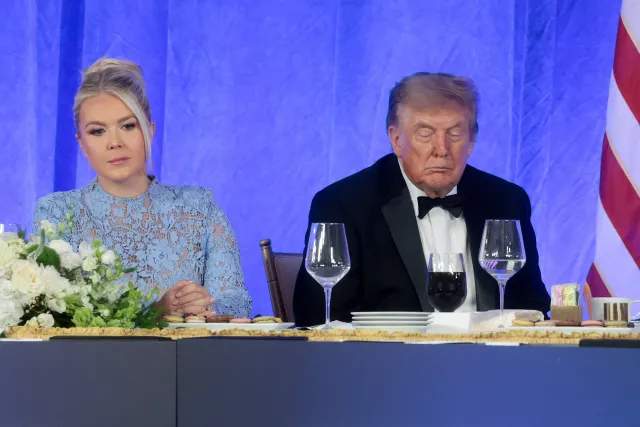 Sağ Solu Trump'ı Neden Terk Etti? Trump Kendini Kurtarıp Onu Geride Bırakmış Olabilir