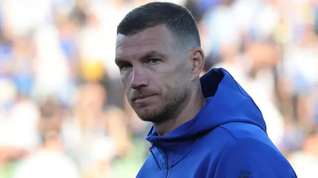 Edin Dzeko'dan Duygusal Mektup: Saraybosna'nın Zor Yıllarından Dünya Yıldızlığına