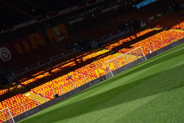 Galatasaray'dan Rams Park Zeminini Yenileme Kararı