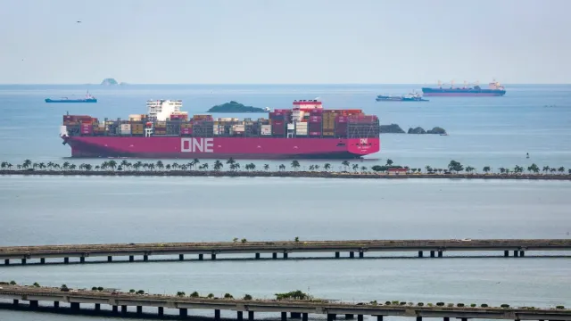 Panama Kanalı'nda Kuraklık Nedeniyle Rekor Geçiş Ücreti