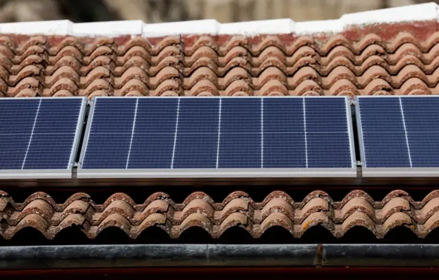 İran Savaşı Avrupa'da Güneş Enerjisi Devrimini Tetikledi