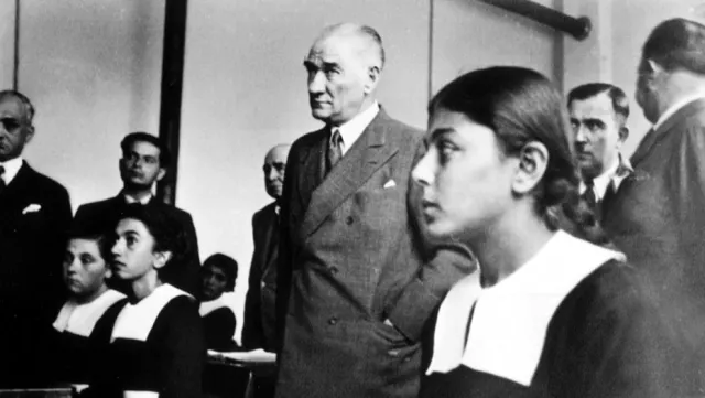 23 Nisan Ulusal Egemenlik ve Çocuk Bayramı Coşkuyla Kutlanıyor