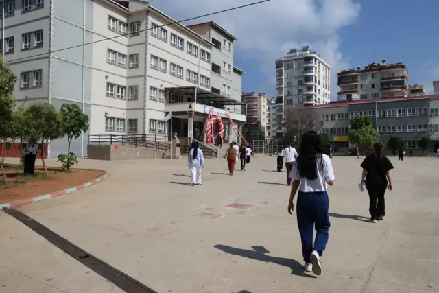 TYT Sona Erdi: Üniversite Adayları Sınav Sorularını Değerlendirdi