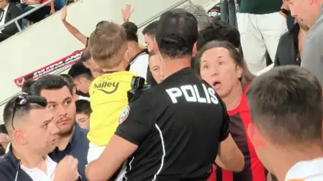 Minik Göktuğ ve Babası Gençlerbirliği'nde: İki Kulübe De Aşığız