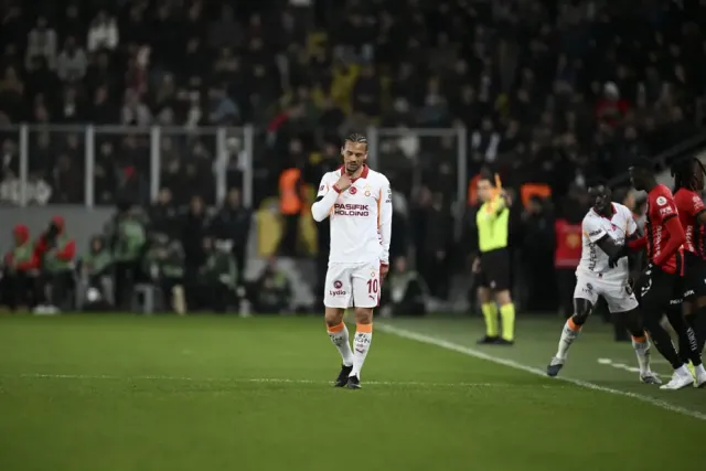Galatasaraydan Hakem Kararına Sert Tepki: Gol İptaline Sosyal Medya Üzerinden İsyan