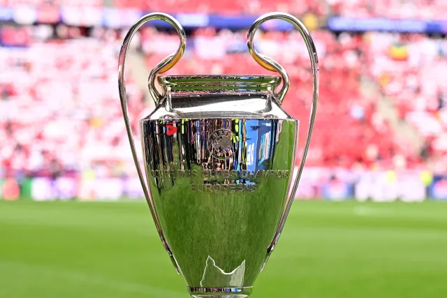 UEFA Şampiyonlar Ligi Play-Off Turu Heyecanı Başlıyor: Fenerbahçe Lyon'u Ağırlıyor