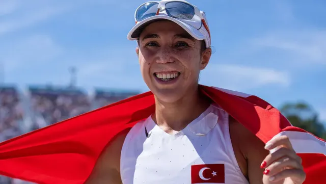 Milli Sporcu İlke Özyüksel Mihrioğlu'ndan Tarihi Avrupa Şampiyonluğu