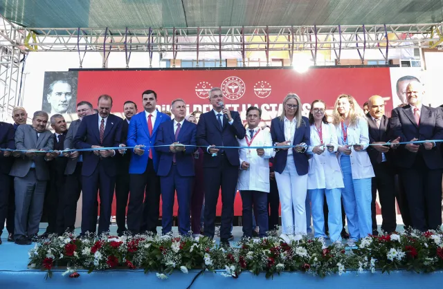 Bakan Memişoğlu’ndan İzmir’e ikinci şehir hastanesi müjdesi