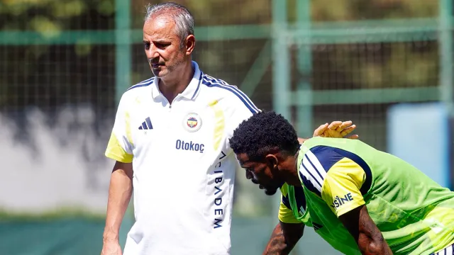 Fenerbahçe'de İsmail Kartal'dan Futbolcularla Kritik Toplantı: İstifa Kararının Perde Arkası