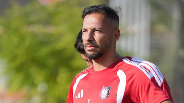 Yasin Öztekin'den gecikmeli imza! Yeni takımına katıldı