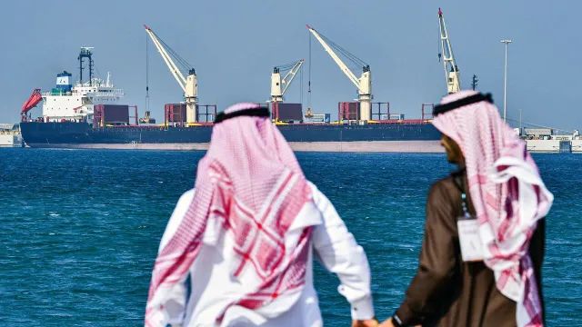 Suudi Arabistan'ın Petrol Damarı Kesildi: Küresel Piyasalarda Çöküş Alarmı