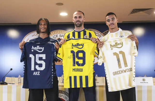 Fenerbahçe'de UEFA Kadrosu Güncellendi: Ake ve Greenwood Listede