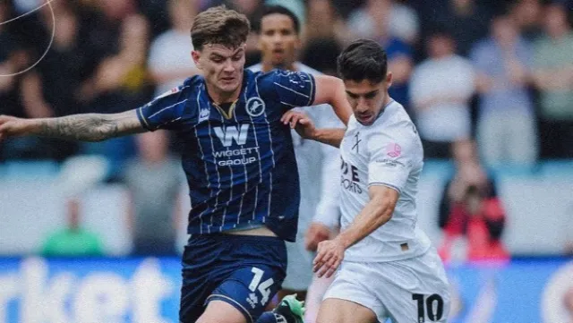 Dünyanın kilitlendiği Millwall-West Ham derbisinde 6 dakikada olanlar oldu! Bir anda her şey değişti
