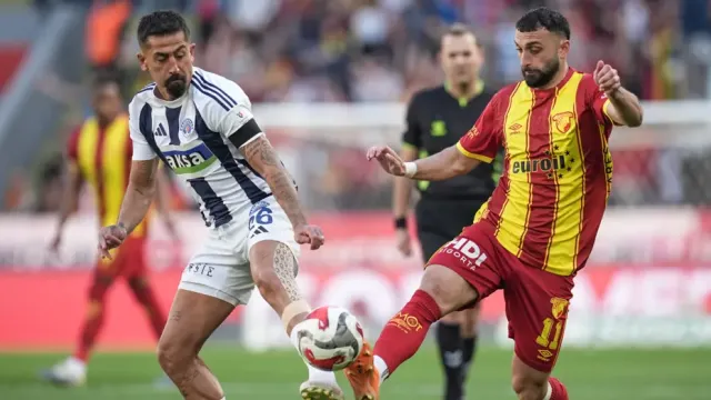 Süper Lig'de Nefes Kesen Mücadele: Göztepe ile Kasımpaşa 3-3 Berabere Kaldı