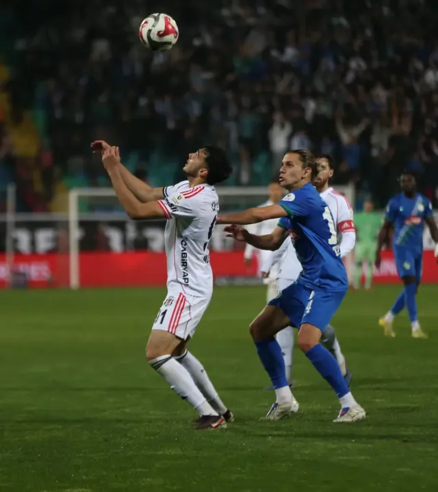 Besiktasli Genc Futbolcu Mustafa Erhan Hekimoglu Trafik Cezasiyla Gündemde