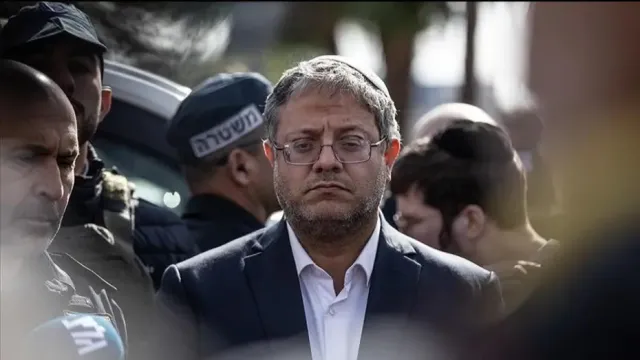 İsrailli Bakan Ben-Gvir'den Skandal Görüntü: Filistinli Kadın Esirle Alay Etti