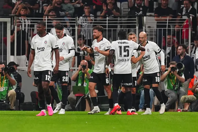Beşiktaş'ın UEFA Avrupa Ligi Kadrosu Netleşti: Sürpriz İsim Listede Yok