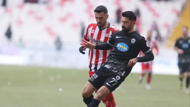 Sivasspor'a FIFA'dan Ağır Darbe: 3 Dönem Transfer Yasağı Daha
