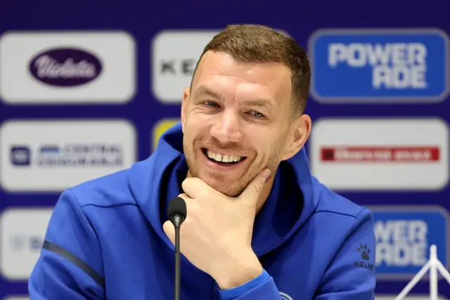 Edin Dzeko'nun Yeni Takımı Belli Oldu: Alman Ekibiyle Her Konuda Anlaşma Sağlandı