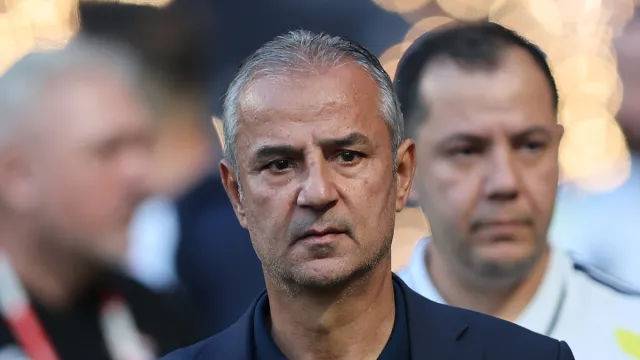Fenerbahçe'de Transfer Operasyonu: İsmail Kartal'ın İşaret Ettiği İsim Geri Dönüyor