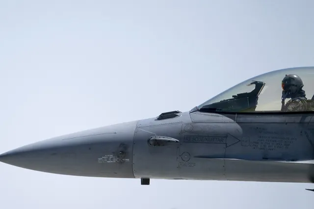 NATO Hava Sahasında İHA Alarmı: Türk Jetleri Başarıyla Havalandı