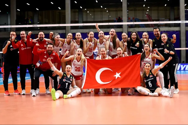Türkiye U17 Kız Milli Voleybol Takımı Tarihi Başarıya İmza Atarak Dünya Şampiyonası'nda Finalde