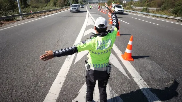 Üsküdar'da Yarın Trafik Kısıtlaması: Hangi Yollar Kapalı Olacak?
