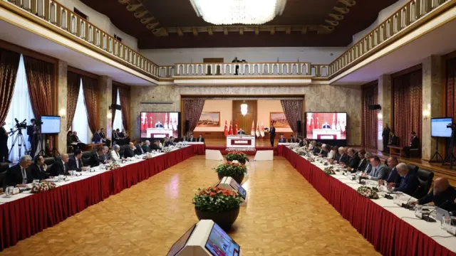 Çerçeve Yasa İçin Kritik Hafta: Cumhurbaşkanı Erdoğan'dan Meclis Talimatı