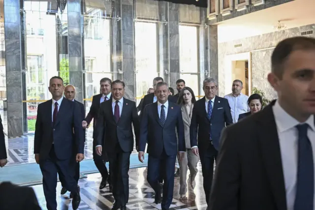 Yeni Partide Geri Sayım: Özgür Özel ve Ekibi Yol Haritasını Belirledi