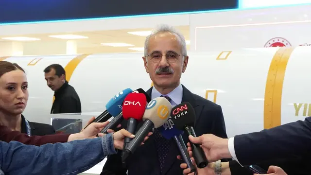 Bakan Uraloğlu'ndan SAHA 2026 Değerlendirmesi: Türkiye Teknolojide Zirvede