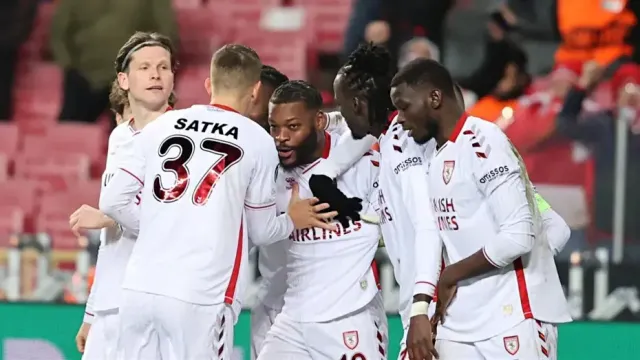 Samsunspor'da Hedef Avrupa: Thorsten Fink'ten Kritik Açıklamalar