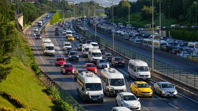 İstanbul'da Okullar 14 Eylül'de 10.00-15.00 Saatleri Arasında Açılacak