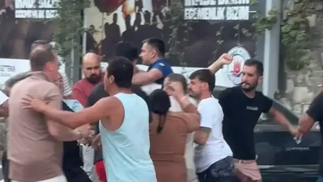 Kağıthane'de Yol Verme Kavgası Kanlı Bitti: 4 Yaralı, 3 Gözaltı