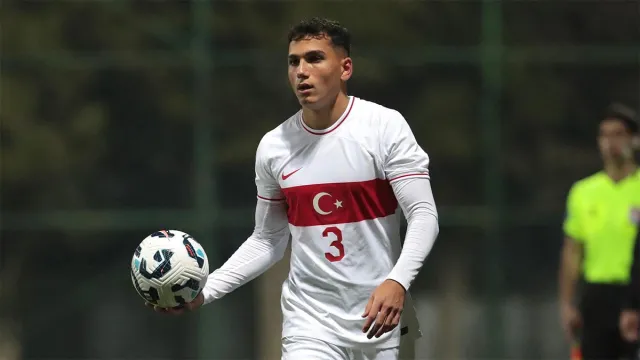Galatasaray'dan Sol Bek Transferi: Umut Erdem 3 Yıllığına İmzaladı