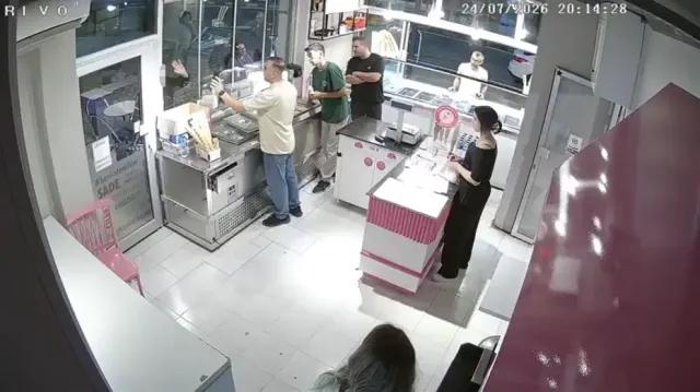 Adana'da Kan Donduran Saldırı: Önce El Salladı Sonra Kurşun Yağdırdı