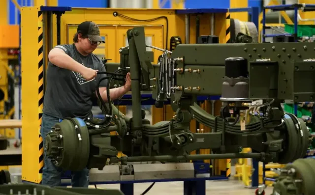 Trump'ın 1,5 Trilyon Dolarlık Savunma Bütçesi Planı Çıkmazda