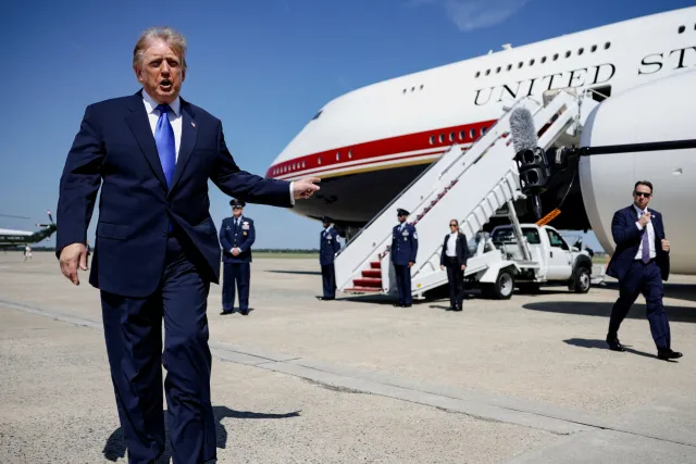 Trump'tan Çarpıcı İran Açıklaması: Savaş Seçimlerden Sonra Bitecek