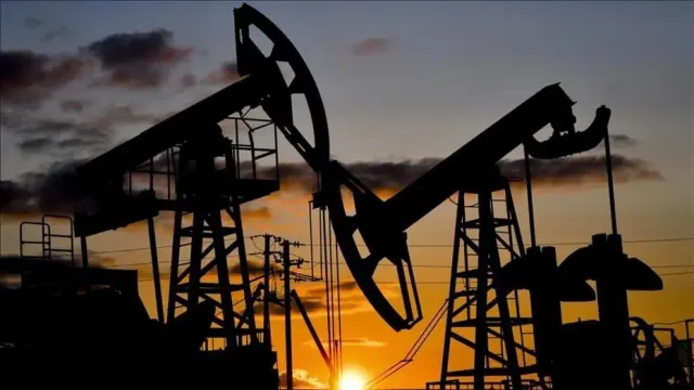 Hürmüz Boğazı'nda Gerilim Tırmanıyor: Petrol Fiyatları Yeniden Yükselişte