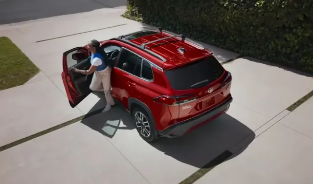 Toyota'dan Büyük Hamle: 3 Sıra Koltuklu Yeni Corolla SUV Yolda