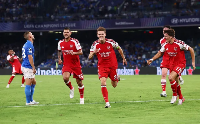 Arsenal Zorlu Napoli Deplasmanından <strong>Martin Odegaard</strong> ile Galibiyetle Döndü