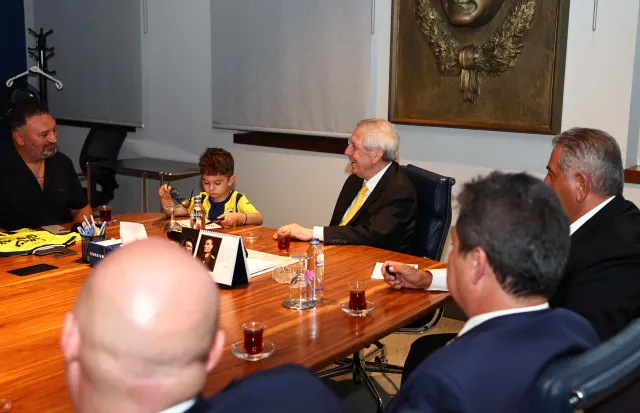 Gençlerbirliği Maçında Forması Çıkarılan Minik Göktuğ'a Fenerbahçe'den Unutulmaz Jest