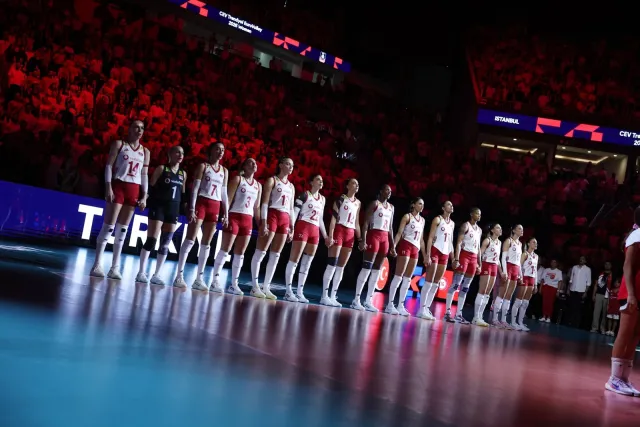 Türkiye İtalya Voleybol Final Maçı Ne Zaman, Saat Kaçta ve Hangi Kanalda? Filenin Sultanları Şampiyonluk Peşinde