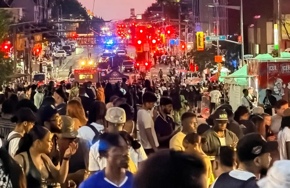 Toronto'da Kanlı Saldırı: Festivale Silahlı Baskında 2 Kişi Hayatını Kaybetti