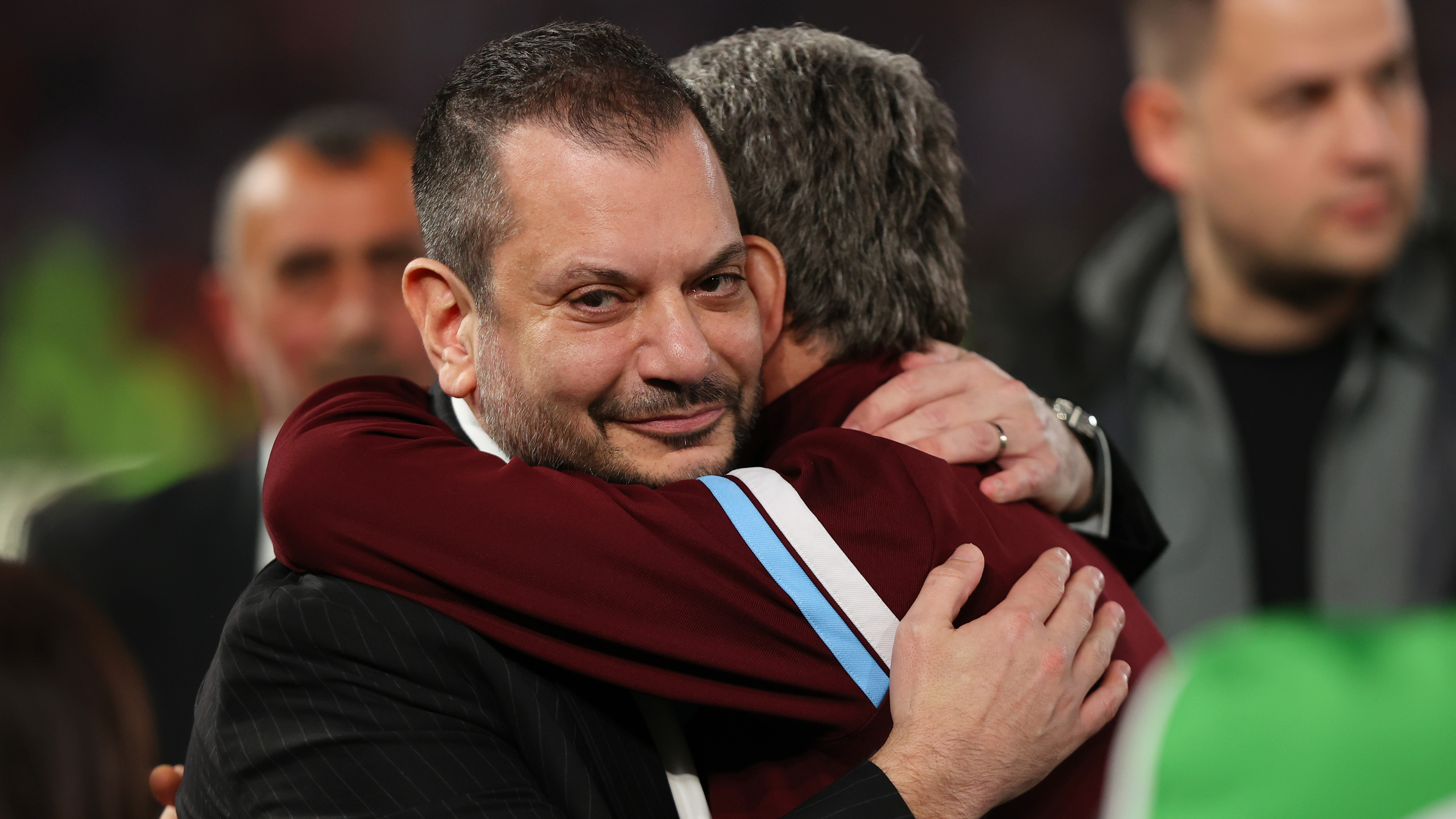 Trabzonspor'da Teknik Direktör Arayışları: Ertuğrul Doğan'dan Sürpriz Temaslar
