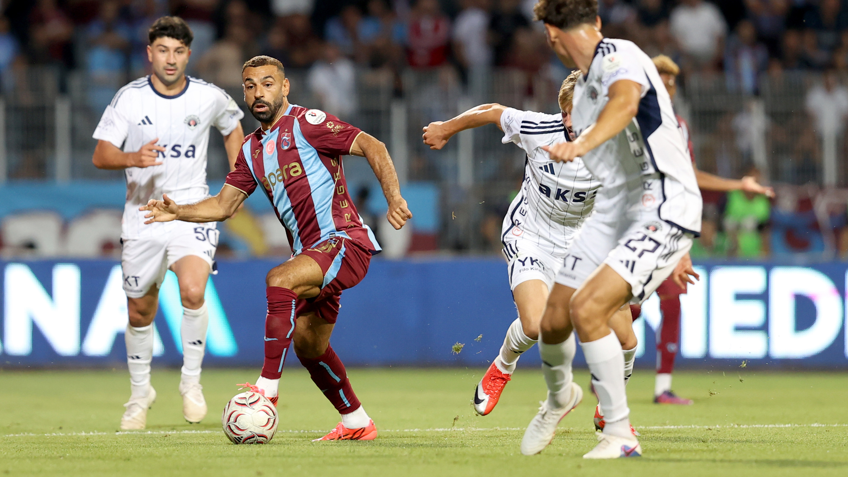 Trabzonspor Sezona Beraberlikle Başladı: Mohamed Salah İlk Kez Forma Giydi