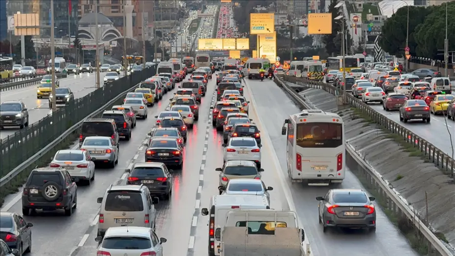 Trafikte Tarihi Rekor: Türkiye'deki Araç Sayısı 34 Milyonu Geçti