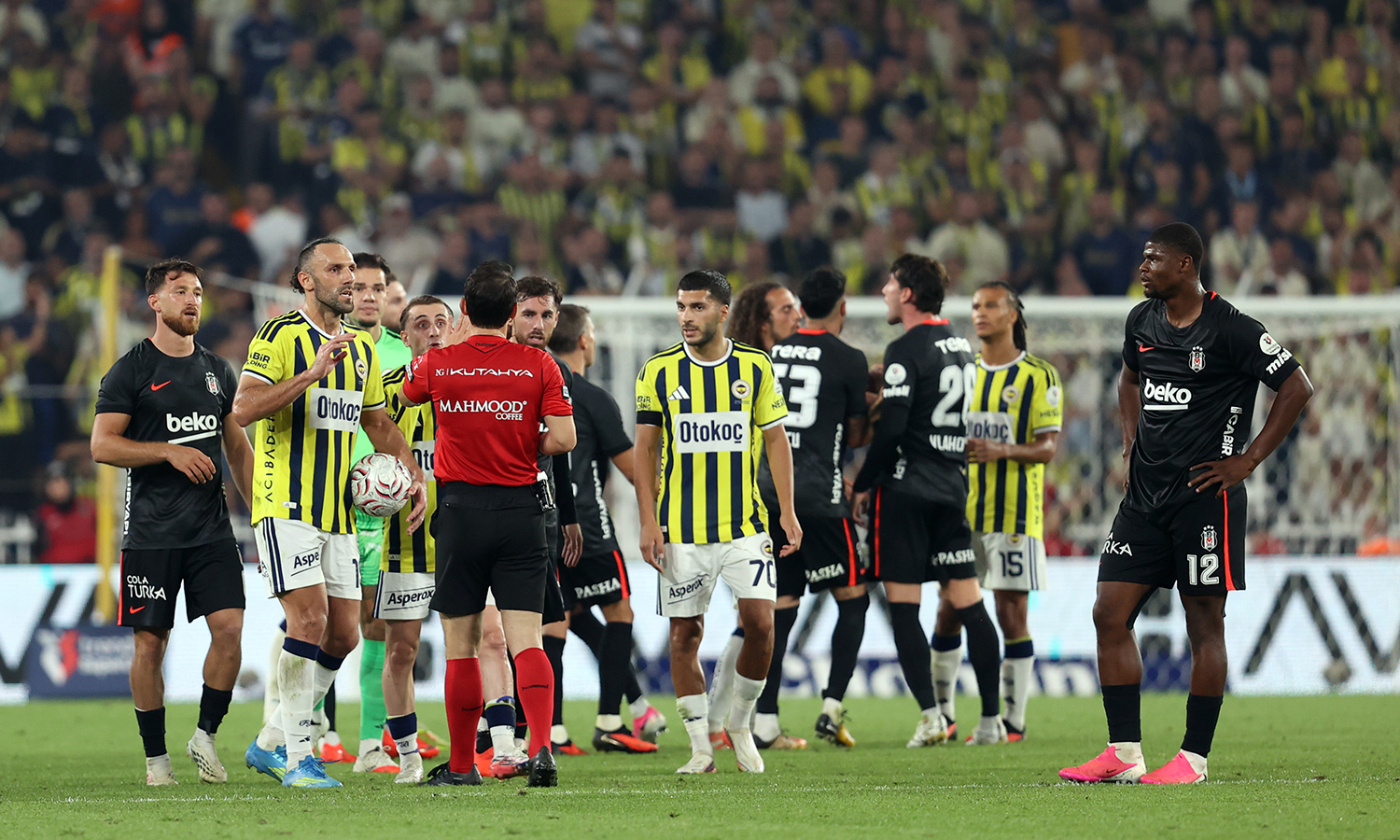 Trio'dan Olay Yorum: Derbide 1 Gol, 1 Penaltı ve 2 Kırmızı Kart Atlandı