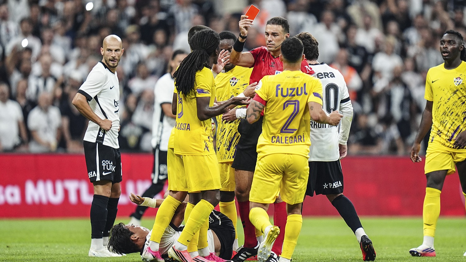Trio Ekibinden Djalo Kararı: Kırmızı Kart Tartışmalarına Son Nokta