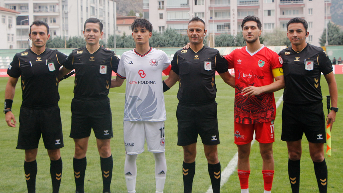 Türkiye Kupası'nda Tarihi Skorlar: İki Maç da 10-0 Bitti